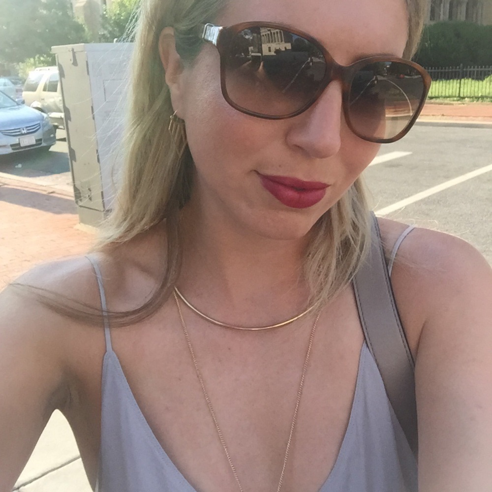 Meet your Posher, Laura